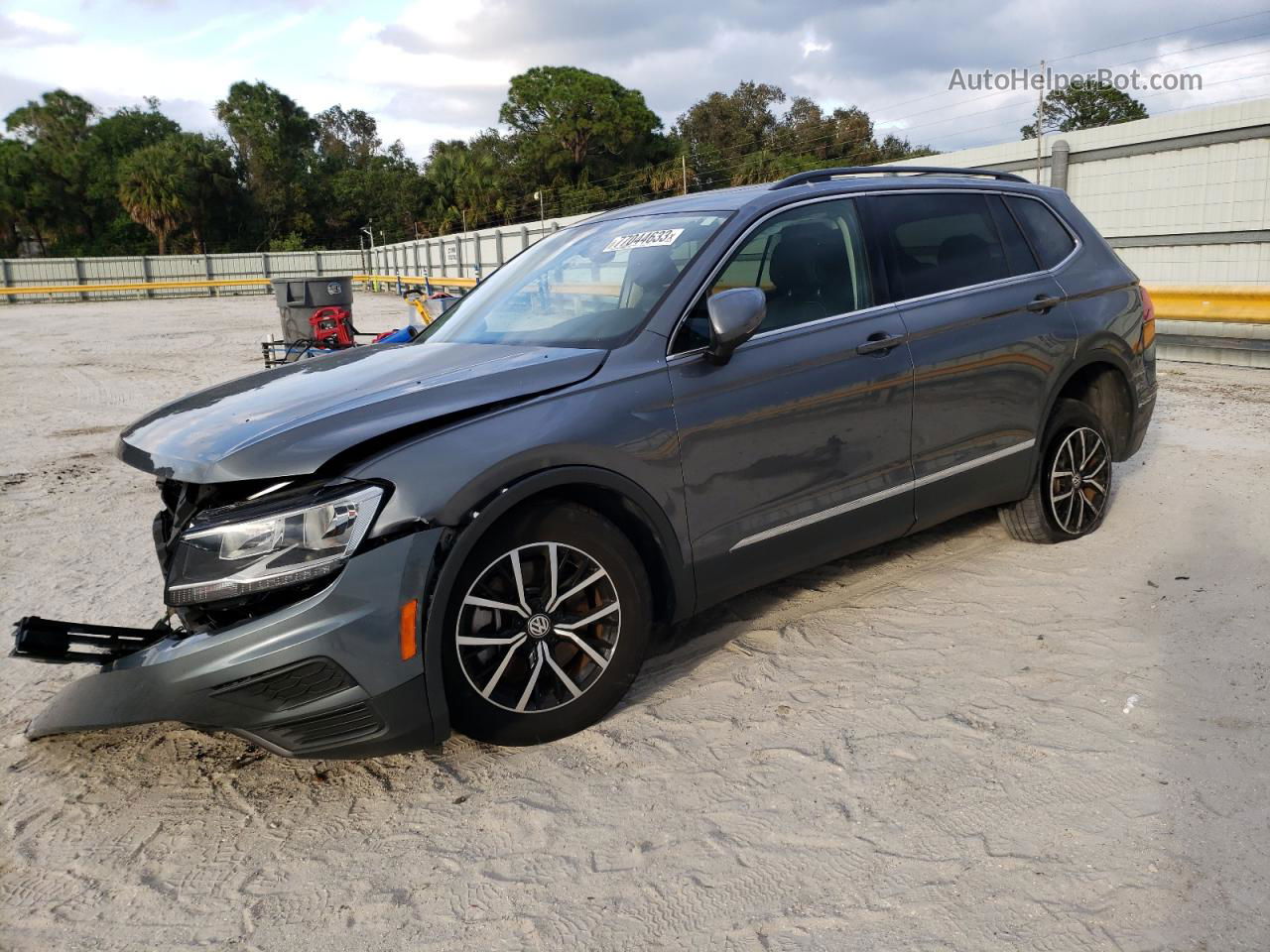 2021 Volkswagen Tiguan Se Gray vin: 3VV3B7AX0MM120400