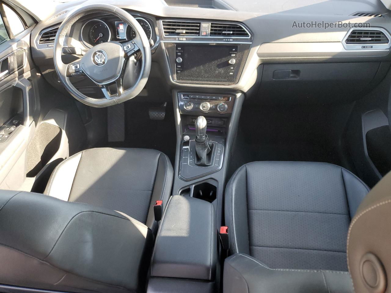 2018 Volkswagen Tiguan Se White vin: 3VV3B7AX1JM056752