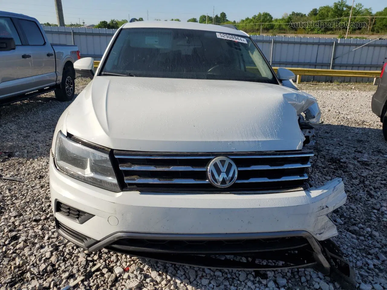 2018 Volkswagen Tiguan Se White vin: 3VV3B7AX1JM056752