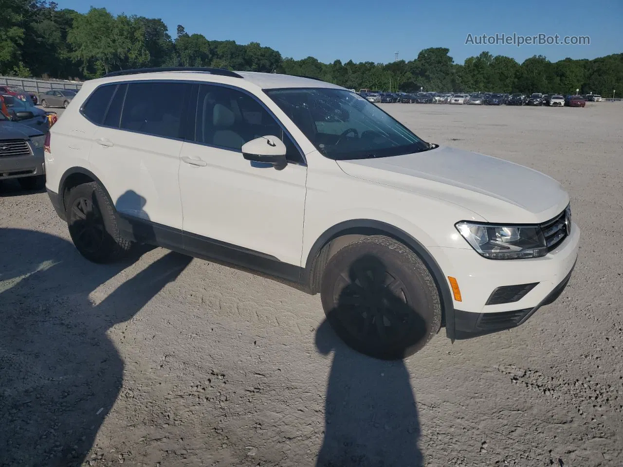 2018 Volkswagen Tiguan Se White vin: 3VV3B7AX1JM063877