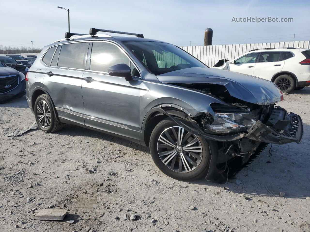 2019 Volkswagen Tiguan Se Gray vin: 3VV3B7AX1KM046627