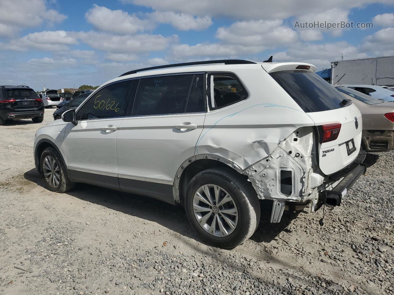 2018 Volkswagen Tiguan Se White vin: 3VV3B7AX2JM129093