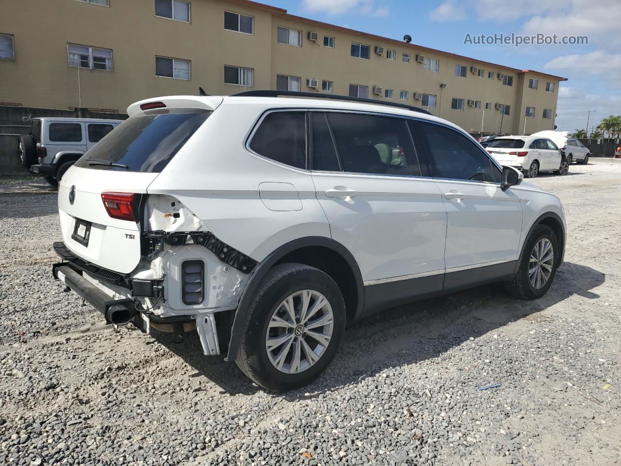 2018 Volkswagen Tiguan Se White vin: 3VV3B7AX2JM129093