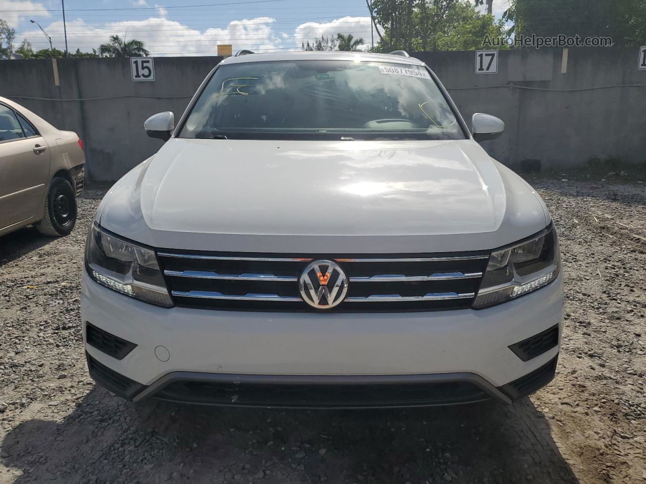 2018 Volkswagen Tiguan Se Белый vin: 3VV3B7AX2JM129093