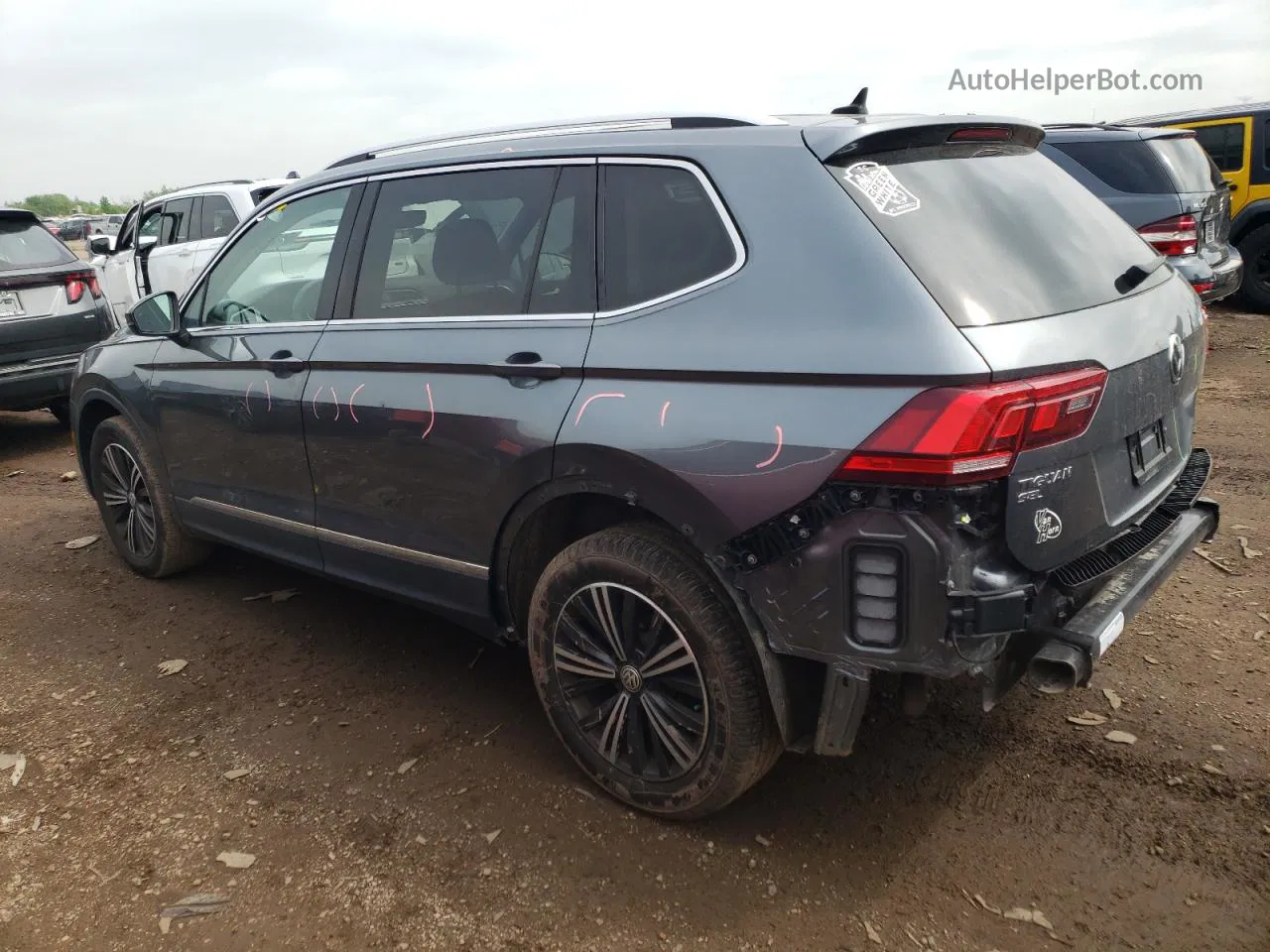 2018 Volkswagen Tiguan Se Gray vin: 3VV3B7AX2JM175622