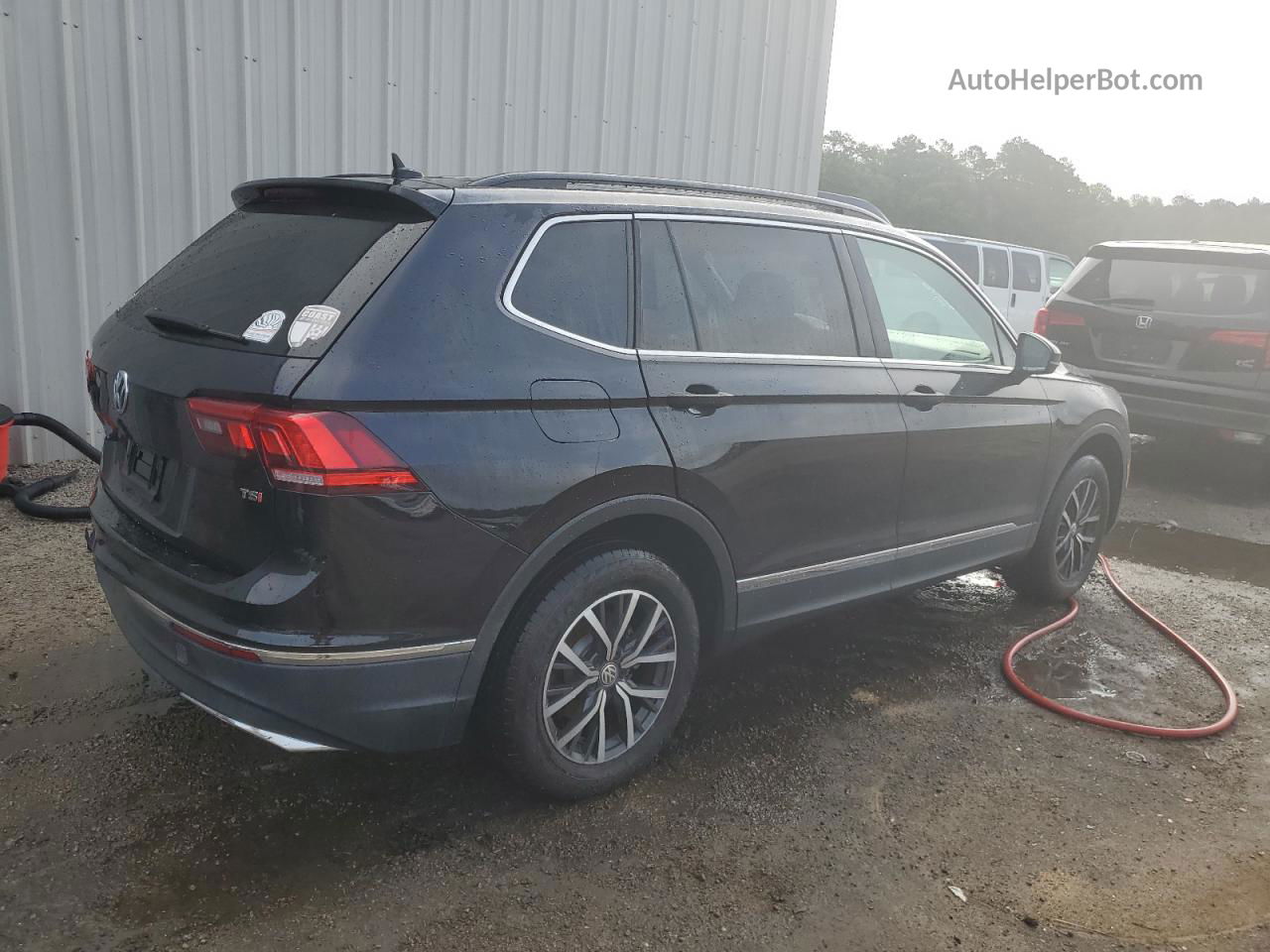 2018 Volkswagen Tiguan Se Black vin: 3VV3B7AX2JM194381