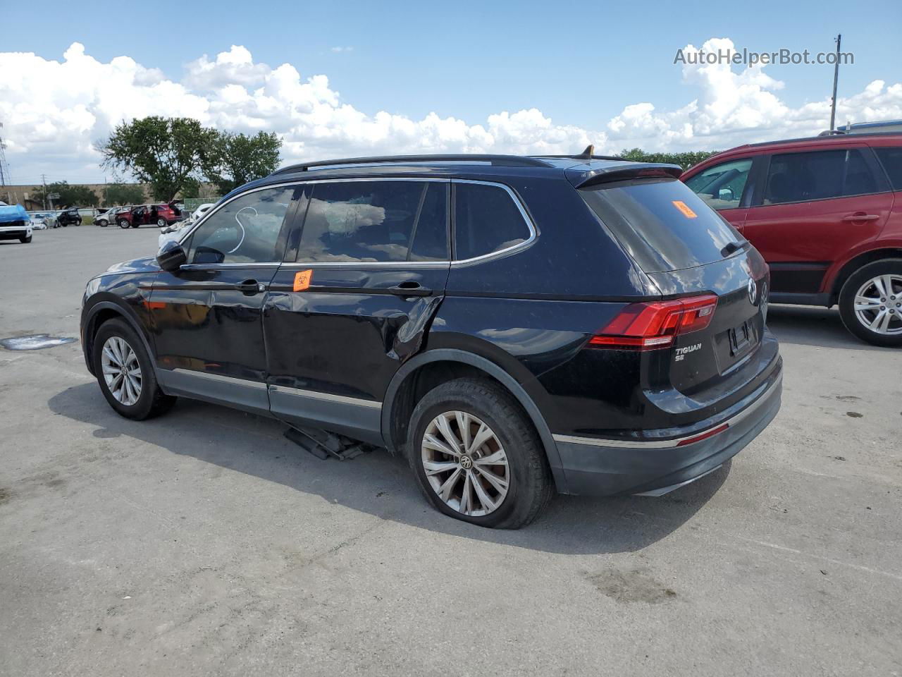 2018 Volkswagen Tiguan Se Black vin: 3VV3B7AX3JM053822