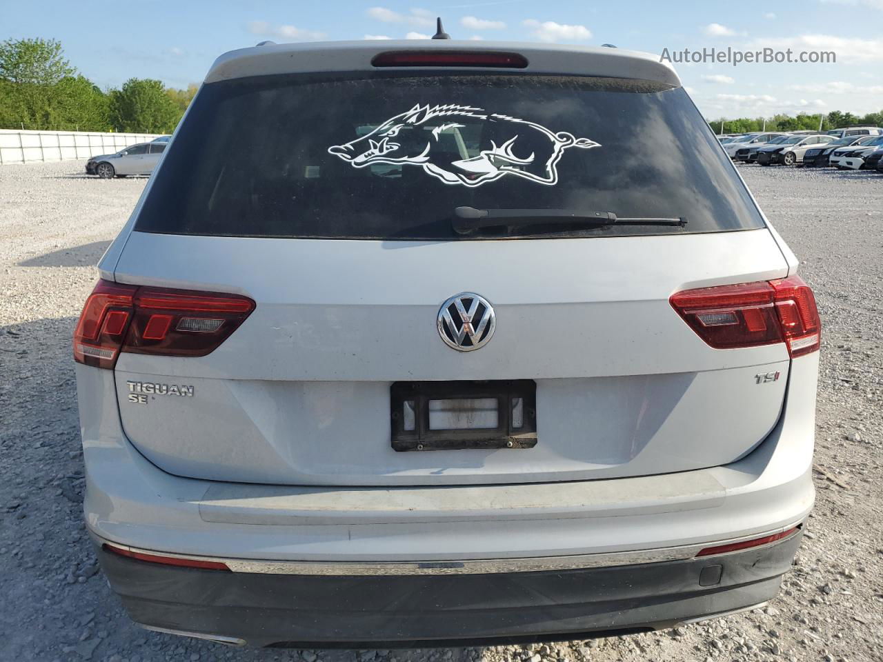 2018 Volkswagen Tiguan Se Silver vin: 3VV3B7AX3JM125988