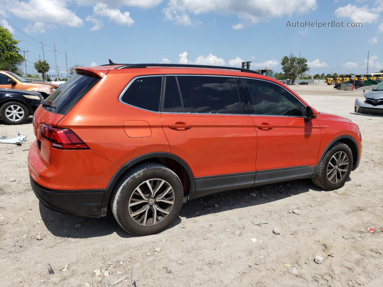 2019 Volkswagen Tiguan Se Orange vin: 3VV3B7AX3KM039355