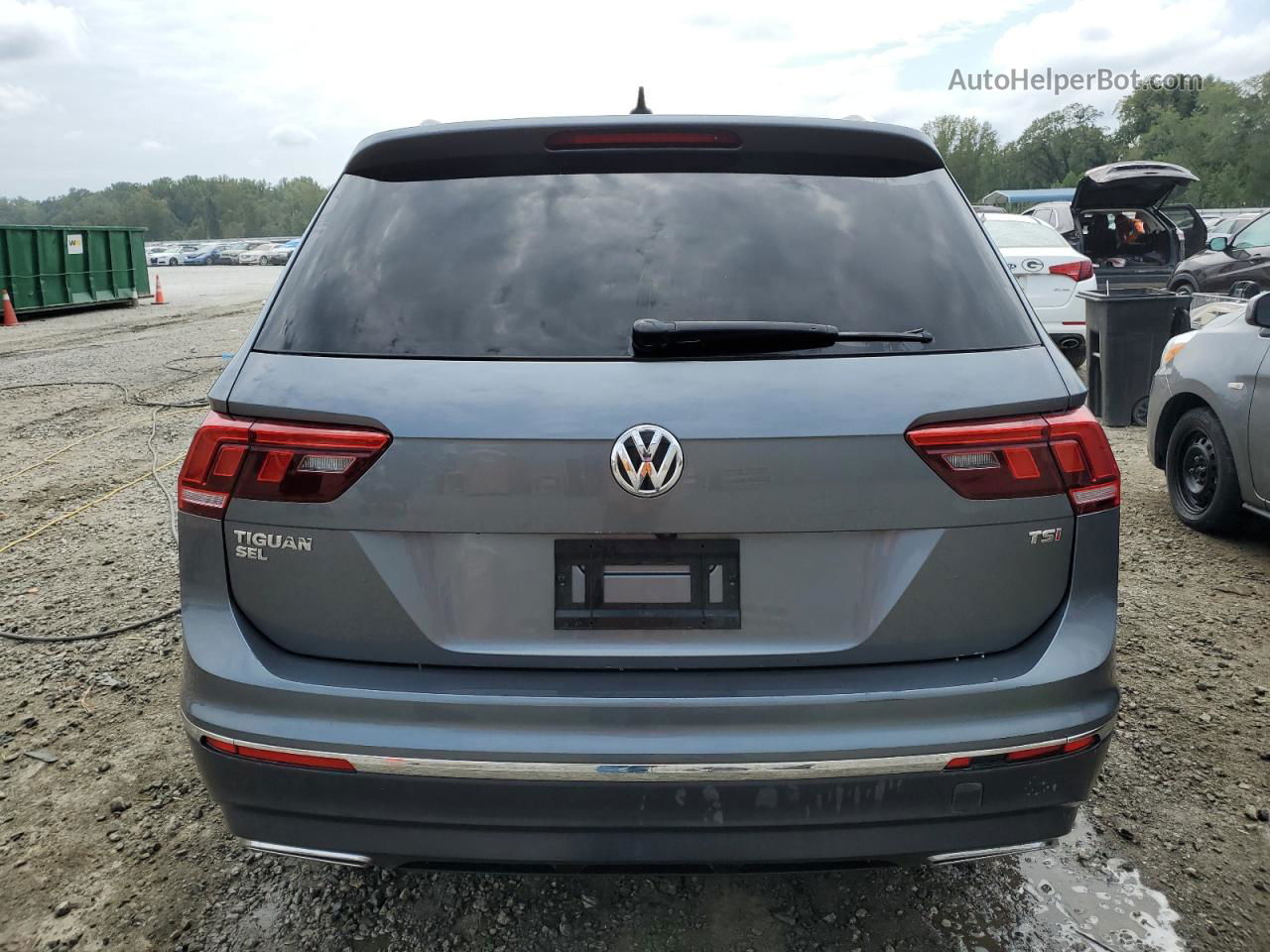 2018 Volkswagen Tiguan Se Gray vin: 3VV3B7AX4JM013734