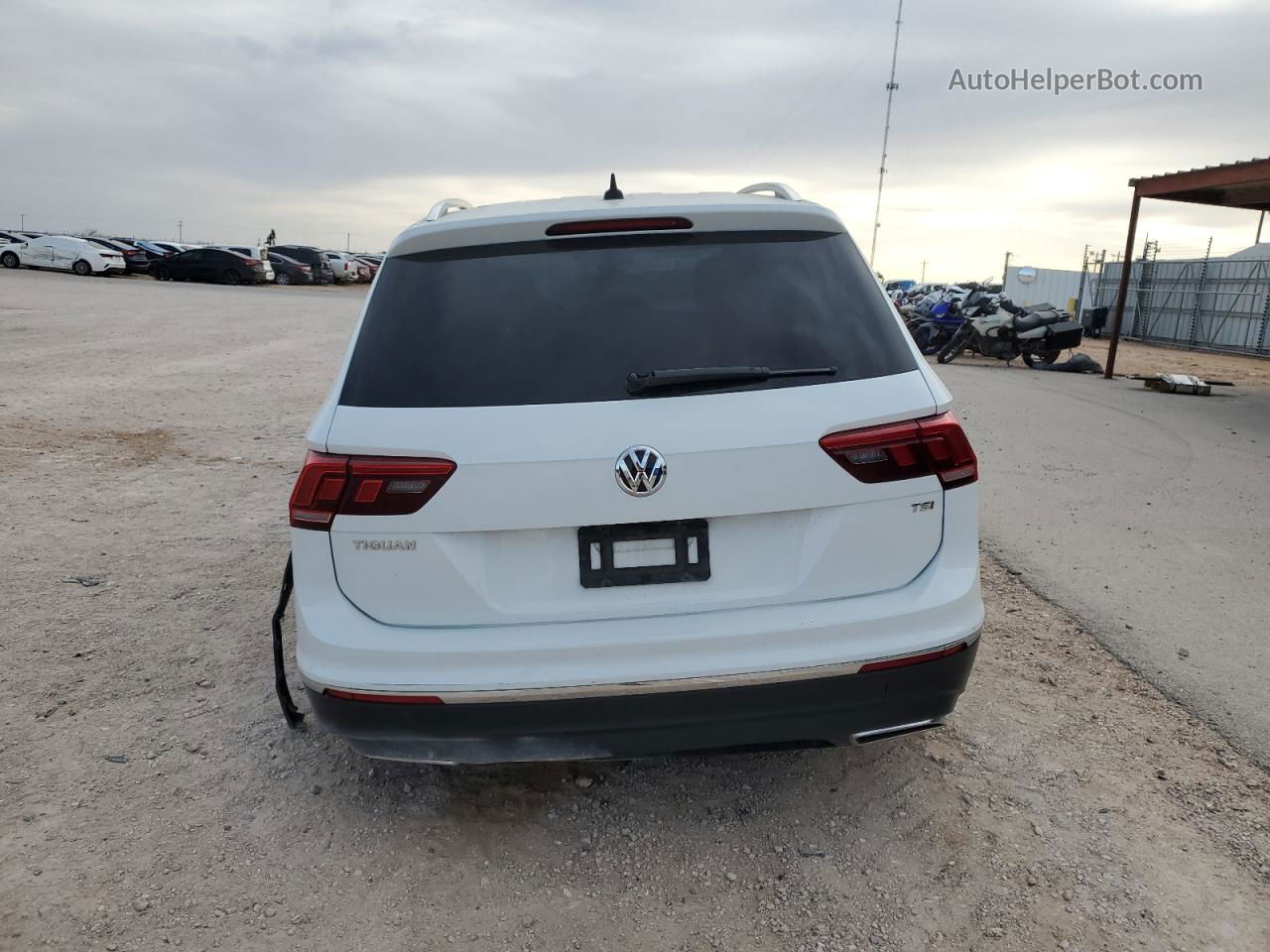 2018 Volkswagen Tiguan Se White vin: 3VV3B7AX4JM016505