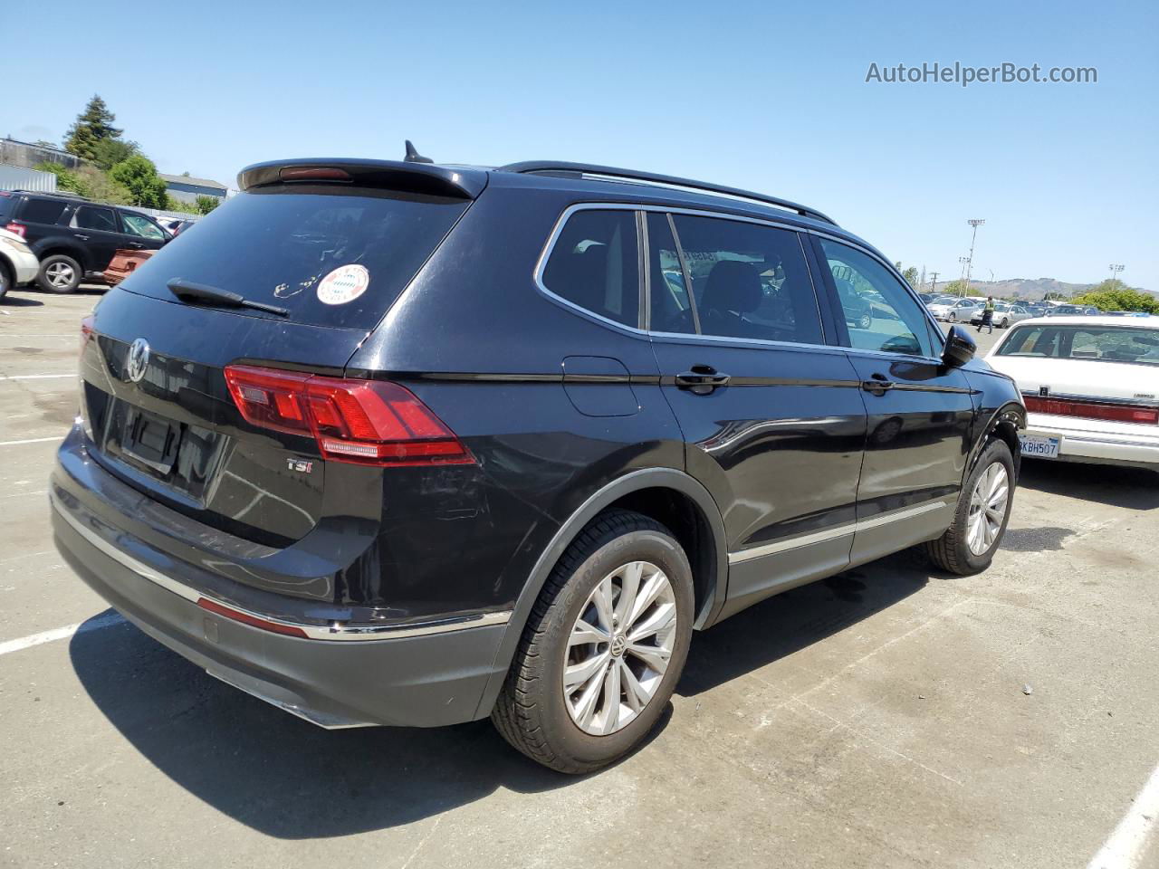 2018 Volkswagen Tiguan Se Black vin: 3VV3B7AX4JM034230