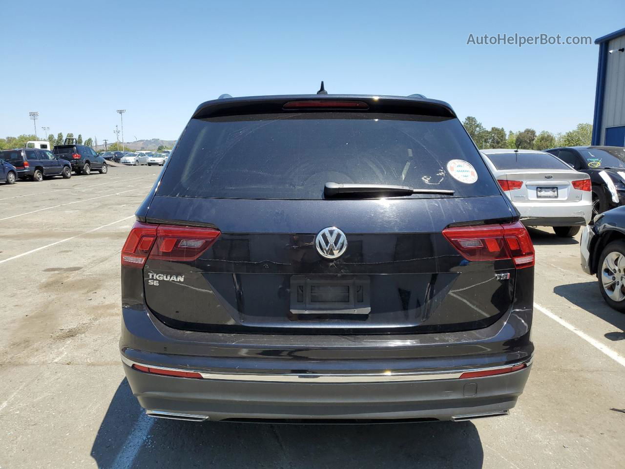 2018 Volkswagen Tiguan Se Черный vin: 3VV3B7AX4JM034230