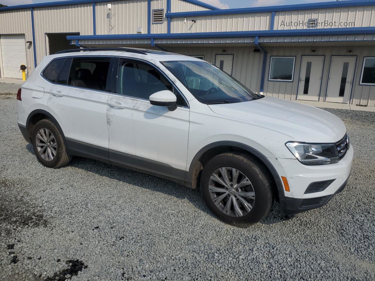 2018 Volkswagen Tiguan Se White vin: 3VV3B7AX4JM050217