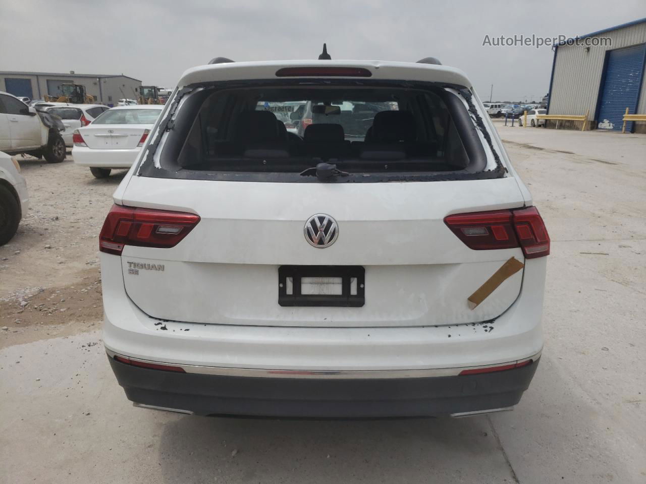 2018 Volkswagen Tiguan Se White vin: 3VV3B7AX4JM086635