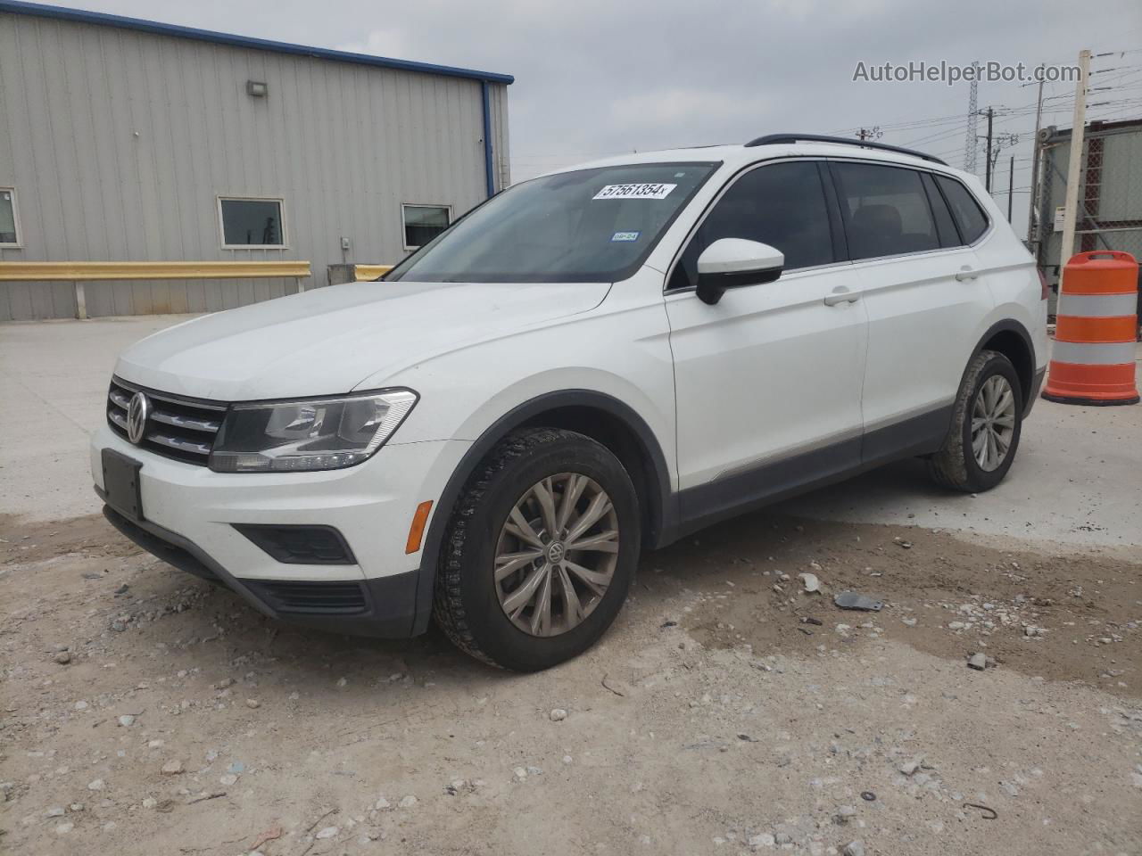 2018 Volkswagen Tiguan Se White vin: 3VV3B7AX4JM086635