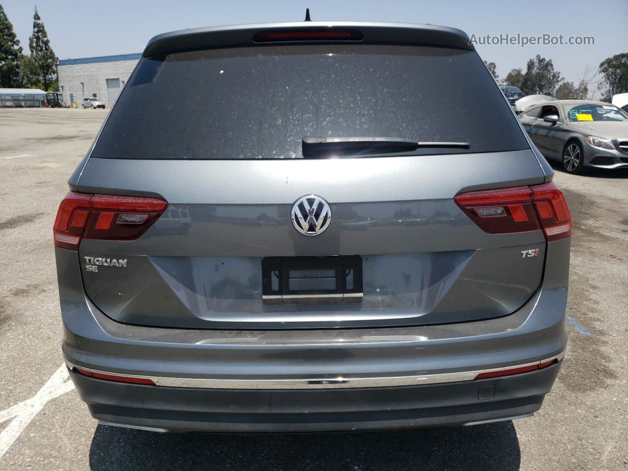 2018 Volkswagen Tiguan Se Gray vin: 3VV3B7AX4JM107113