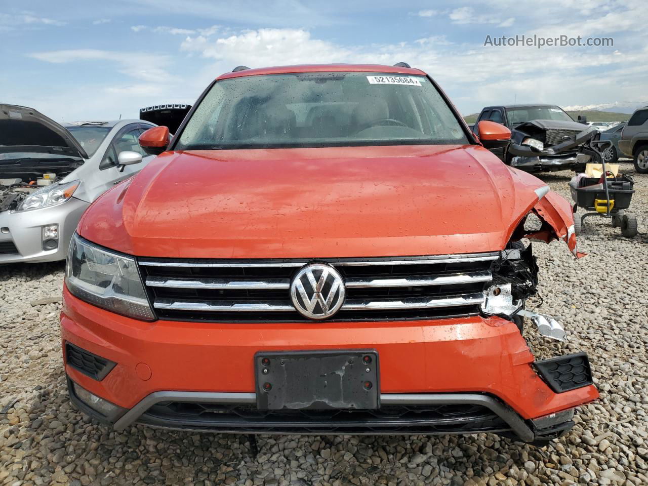 2018 Volkswagen Tiguan Se Orange vin: 3VV3B7AX5JM025682