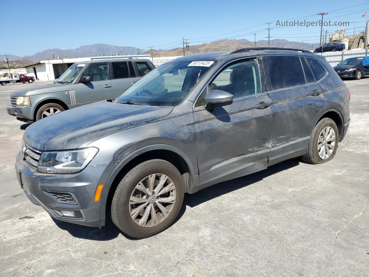 2018 Volkswagen Tiguan Se Gray vin: 3VV3B7AX5JM040005