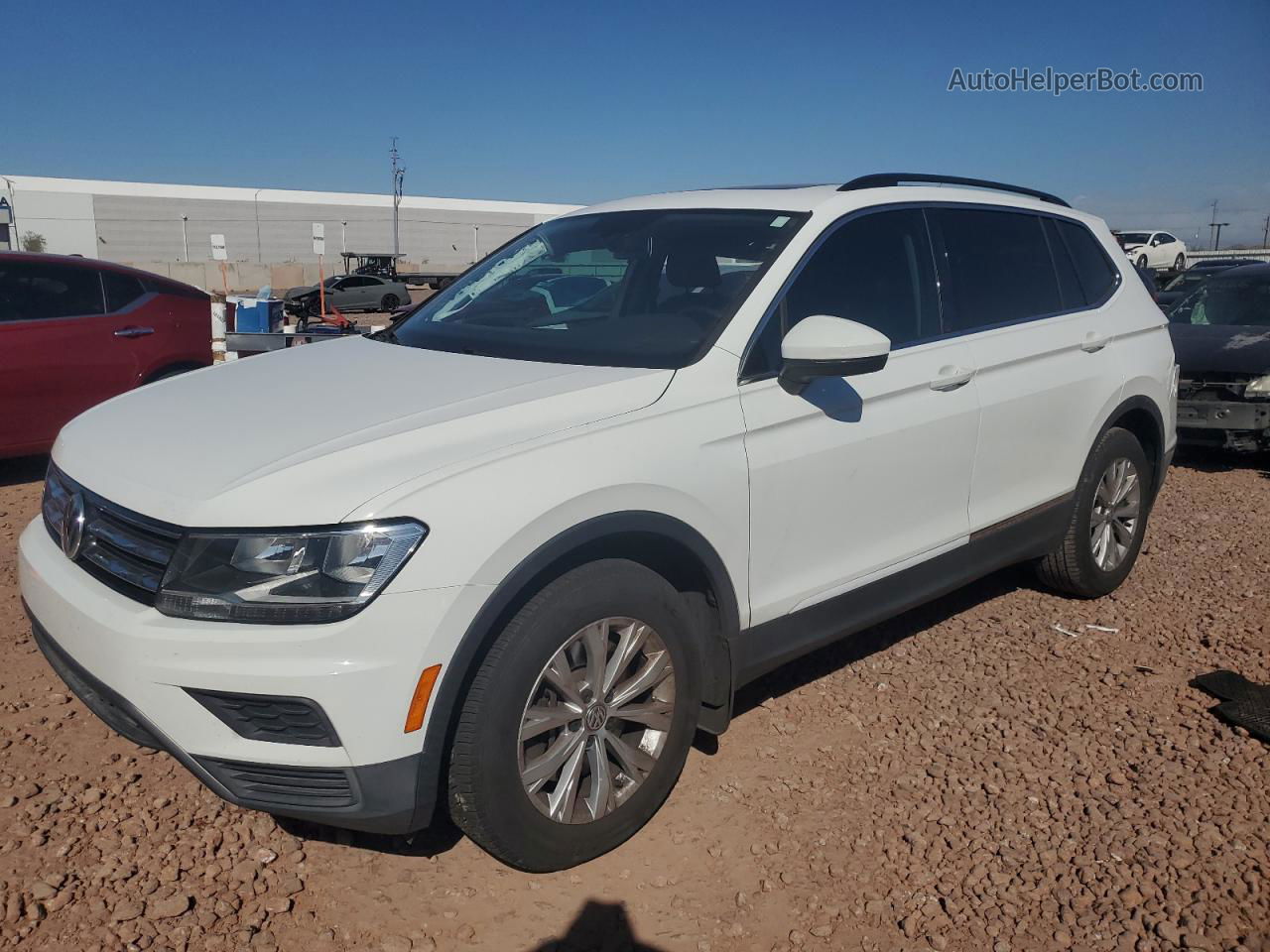 2018 Volkswagen Tiguan Se White vin: 3VV3B7AX5JM163237