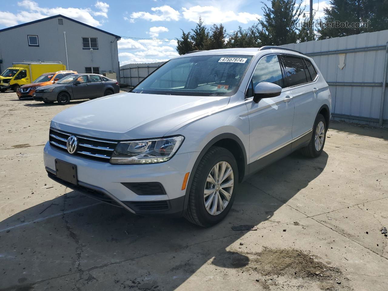 2018 Volkswagen Tiguan Se White vin: 3VV3B7AX6JM051885