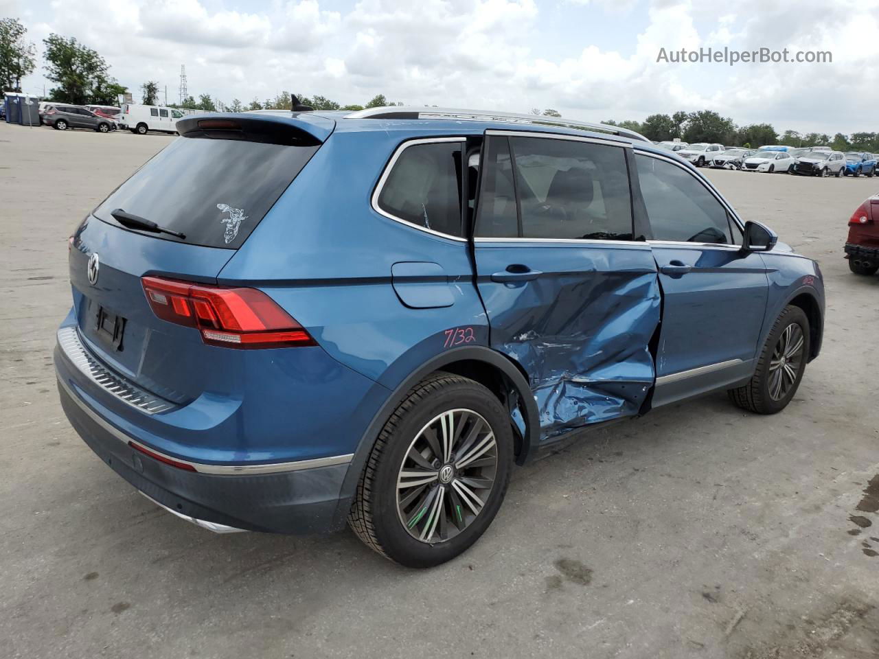 2019 Volkswagen Tiguan Se Blue vin: 3VV3B7AX6KM075735