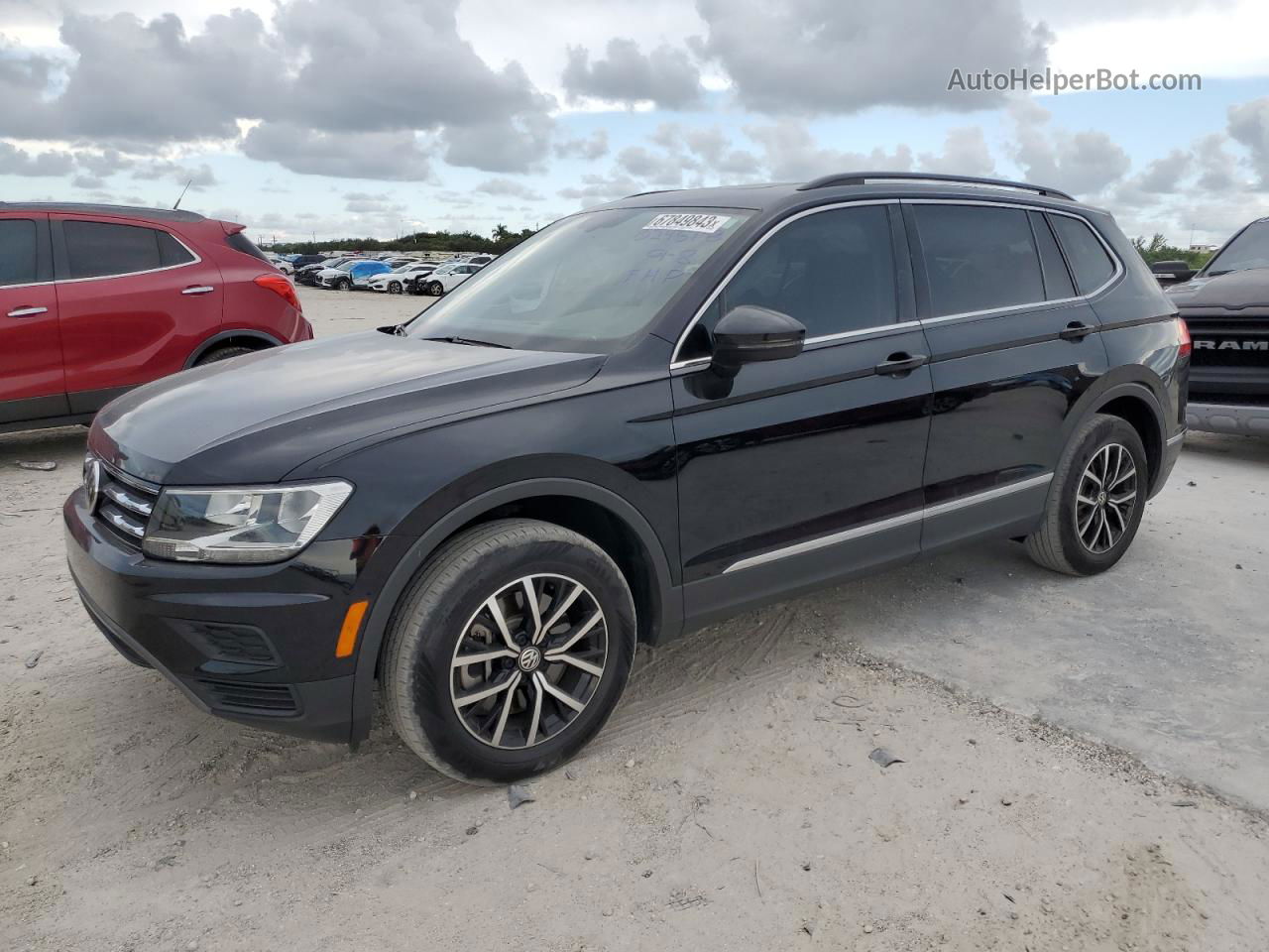 2021 Volkswagen Tiguan Se Черный vin: 3VV3B7AX7MM024618