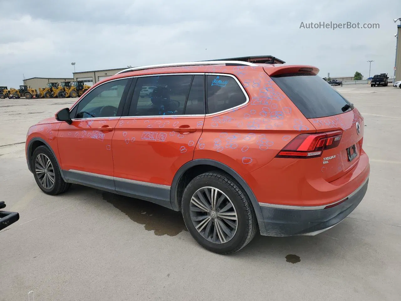 2018 Volkswagen Tiguan Se Orange vin: 3VV3B7AX8JM024851