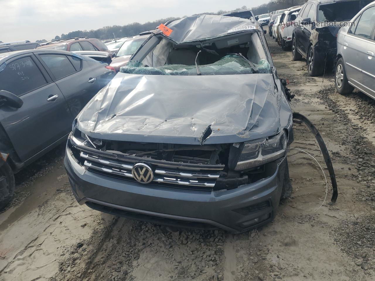2018 Volkswagen Tiguan Se Gray vin: 3VV3B7AX8JM033372