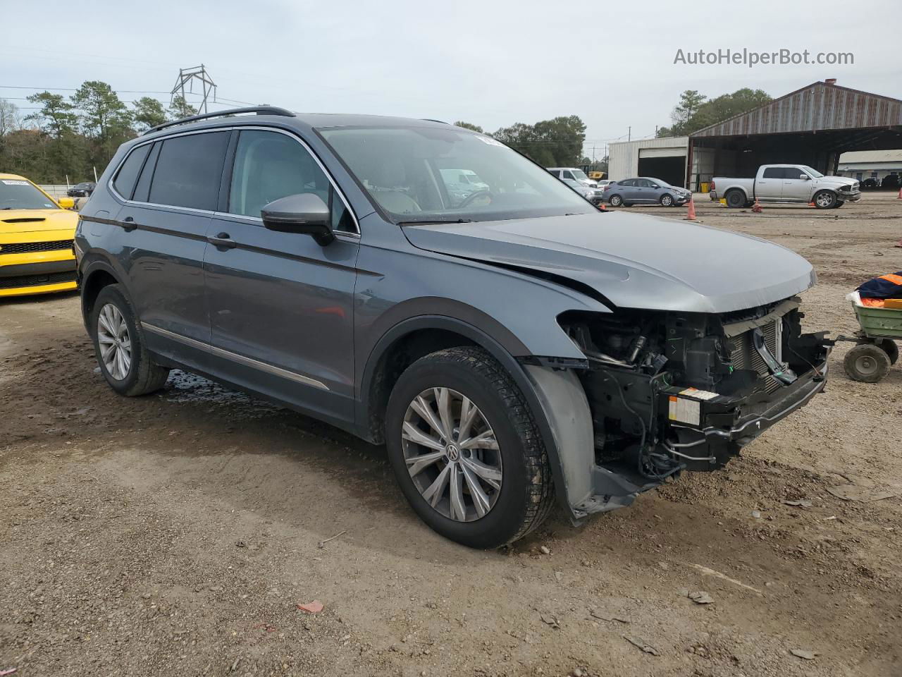 2018 Volkswagen Tiguan Se Gray vin: 3VV3B7AX8JM162714