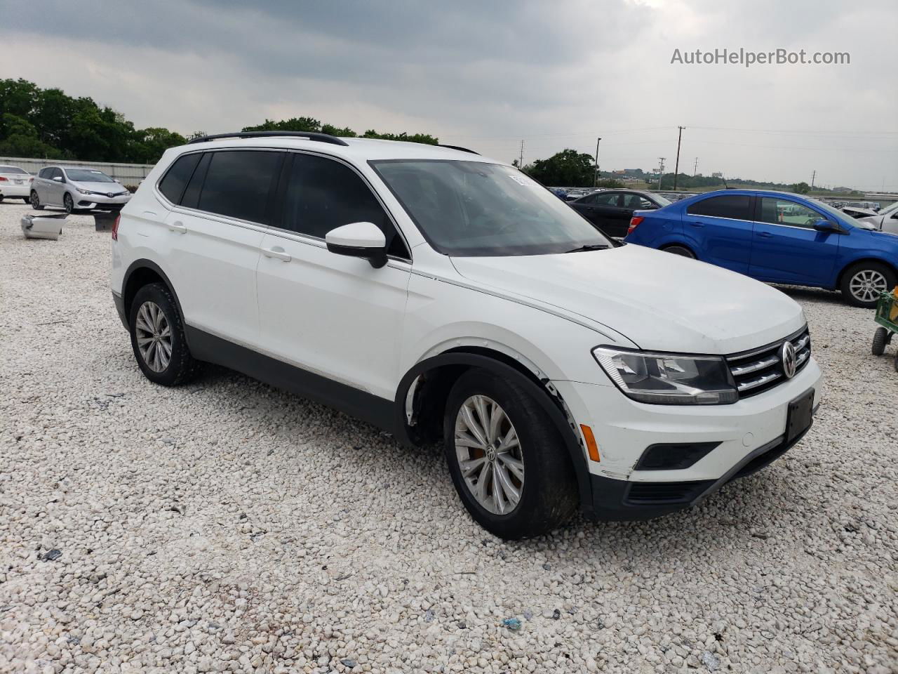 2018 Volkswagen Tiguan Se White vin: 3VV3B7AX8JM185488