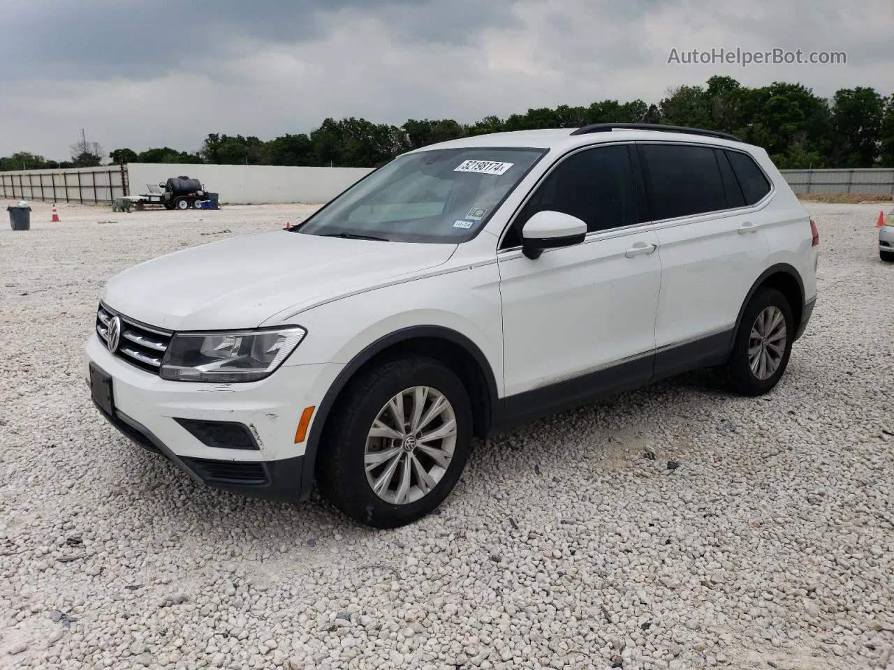 2018 Volkswagen Tiguan Se White vin: 3VV3B7AX8JM185488