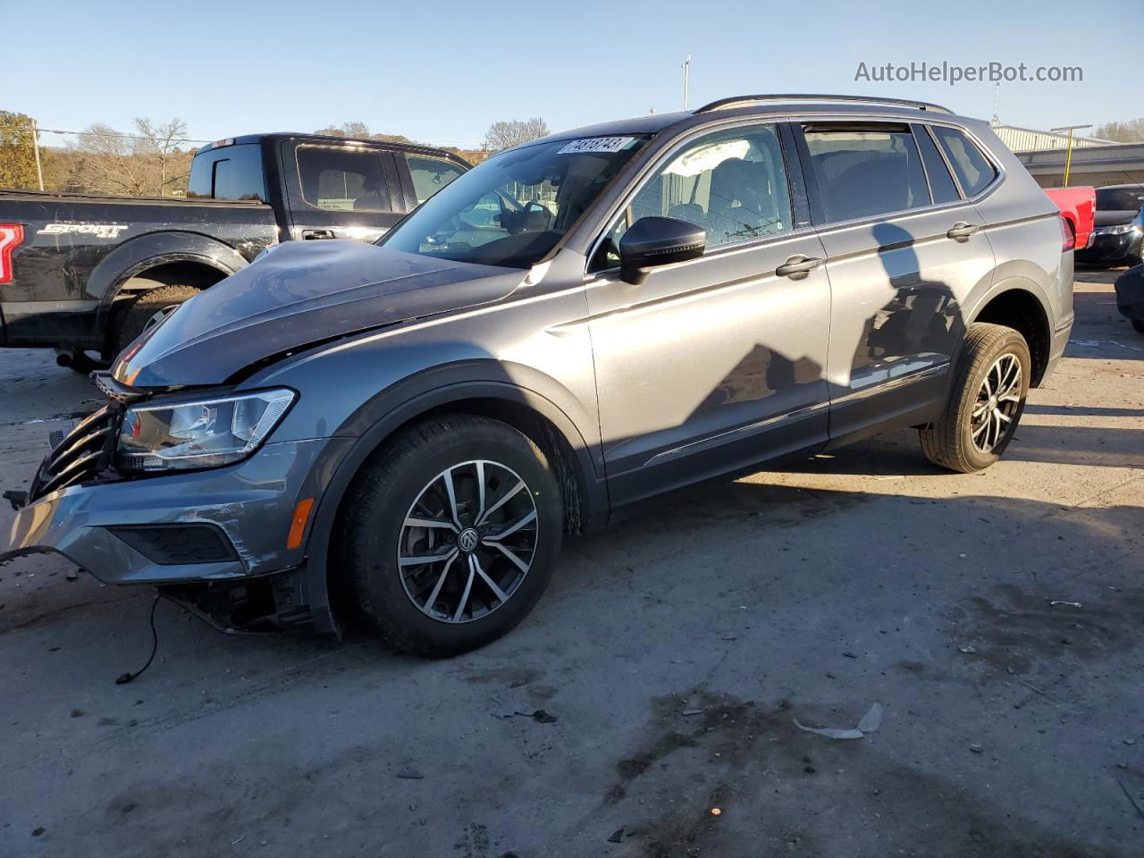 2021 Volkswagen Tiguan Se Серый vin: 3VV3B7AX8MM109905