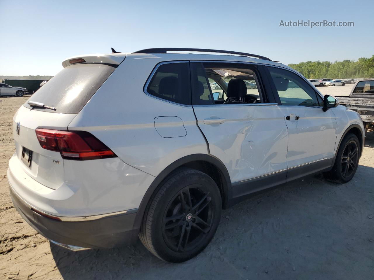 2018 Volkswagen Tiguan Se Белый vin: 3VV3B7AX9JM011591