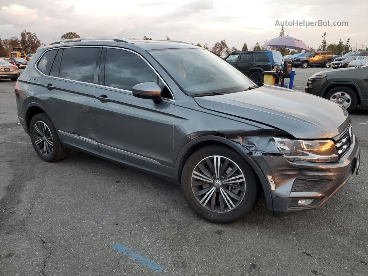 2018 Volkswagen Tiguan Se Gray vin: 3VV3B7AX9JM058149