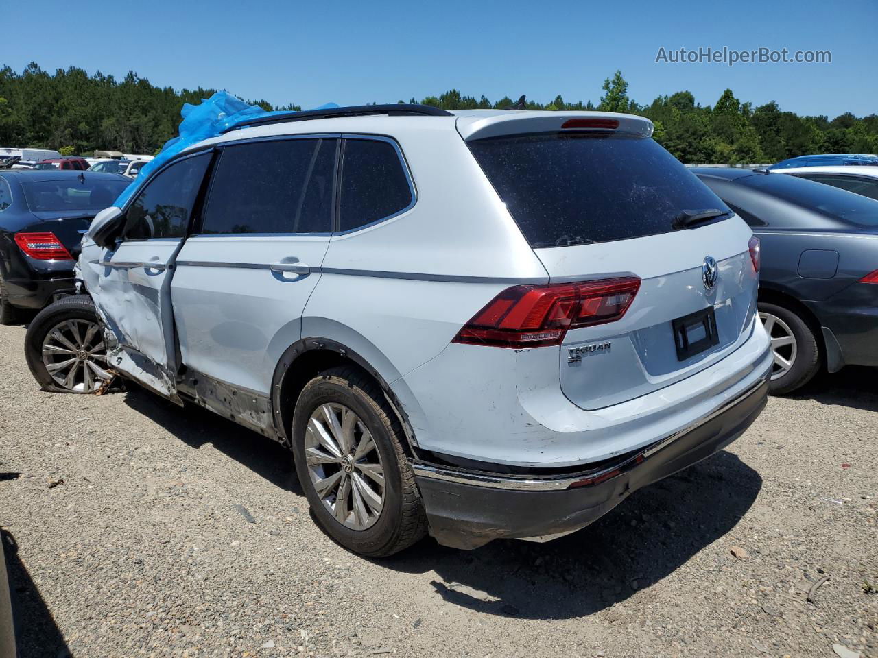 2018 Volkswagen Tiguan Se White vin: 3VV3B7AXXJM009624