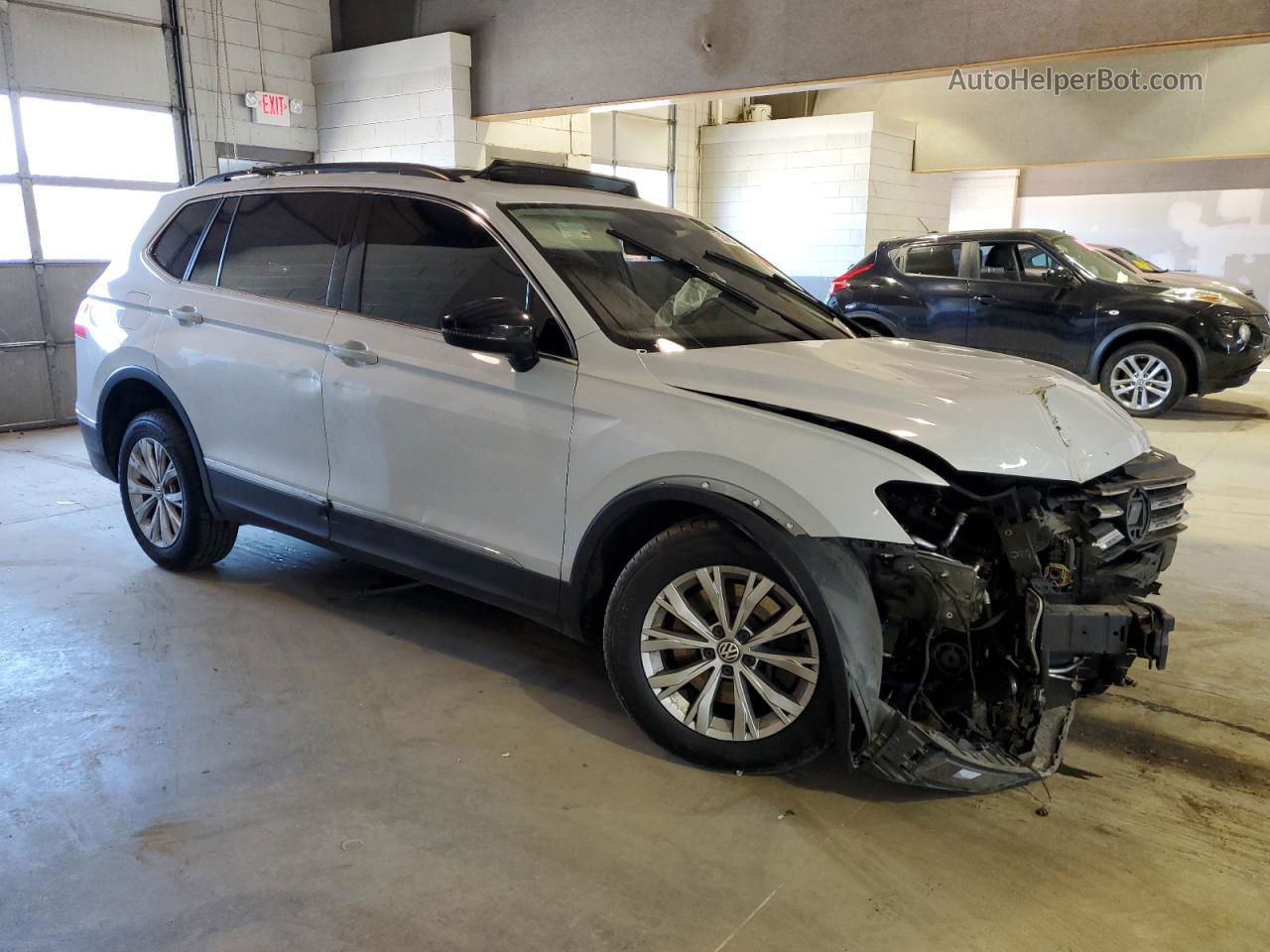 2018 Volkswagen Tiguan Se White vin: 3VV3B7AXXJM009624