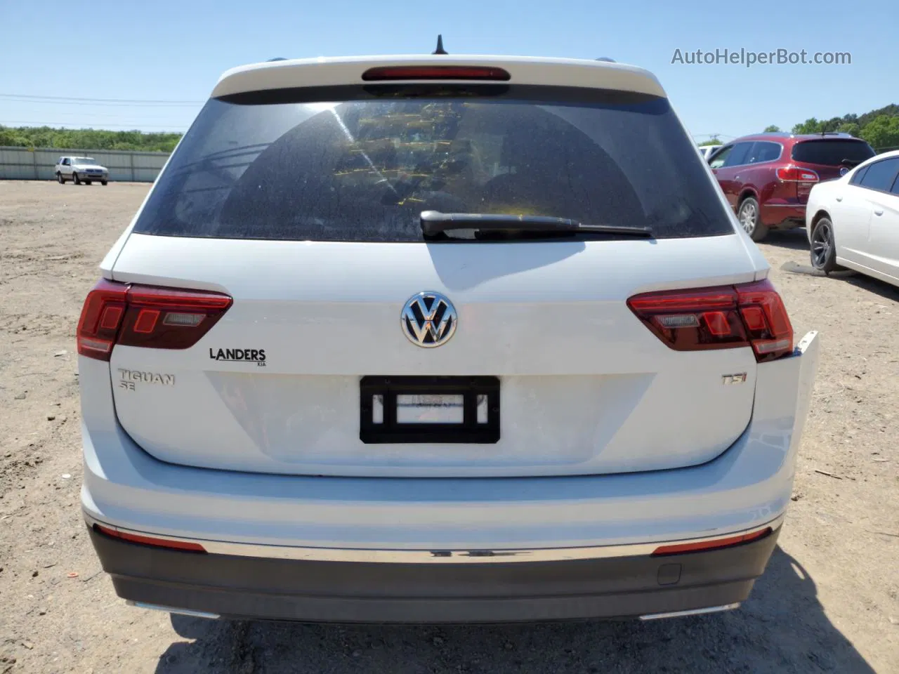 2018 Volkswagen Tiguan Se White vin: 3VV3B7AXXJM061397