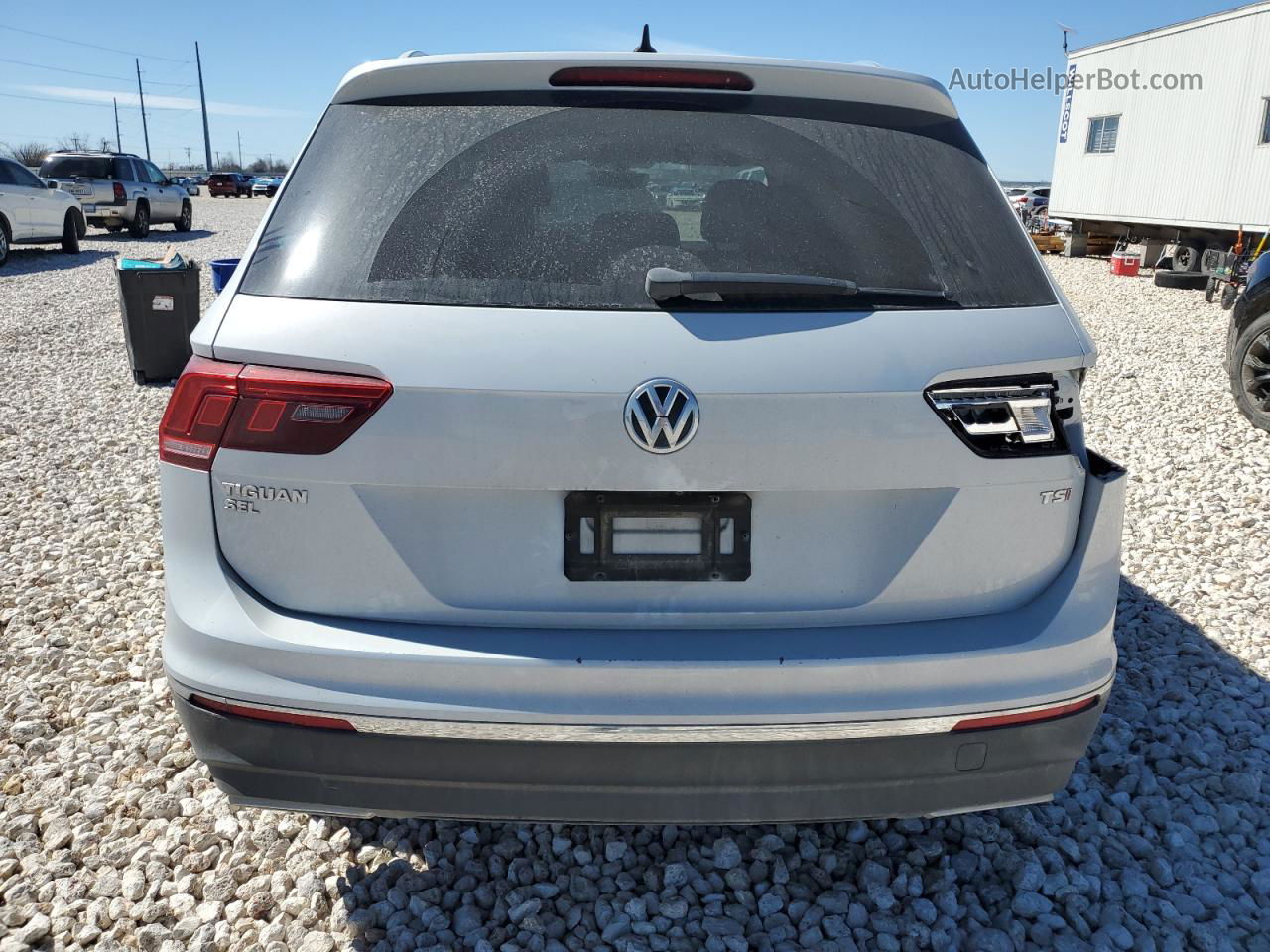 2018 Volkswagen Tiguan Se White vin: 3VV3B7AXXJM156882