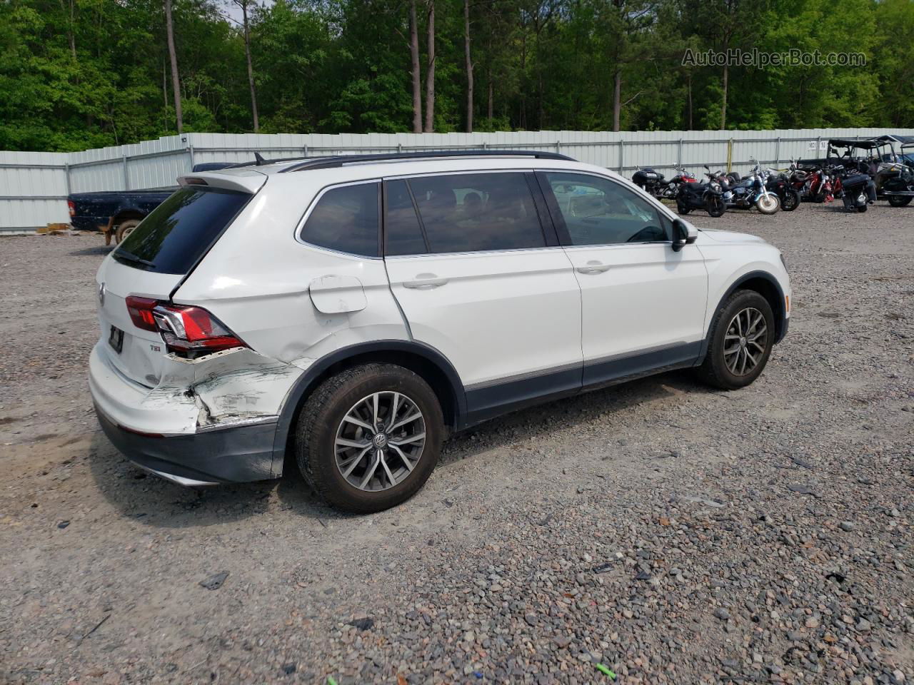 2018 Volkswagen Tiguan Se White vin: 3VV3B7AXXJM215834