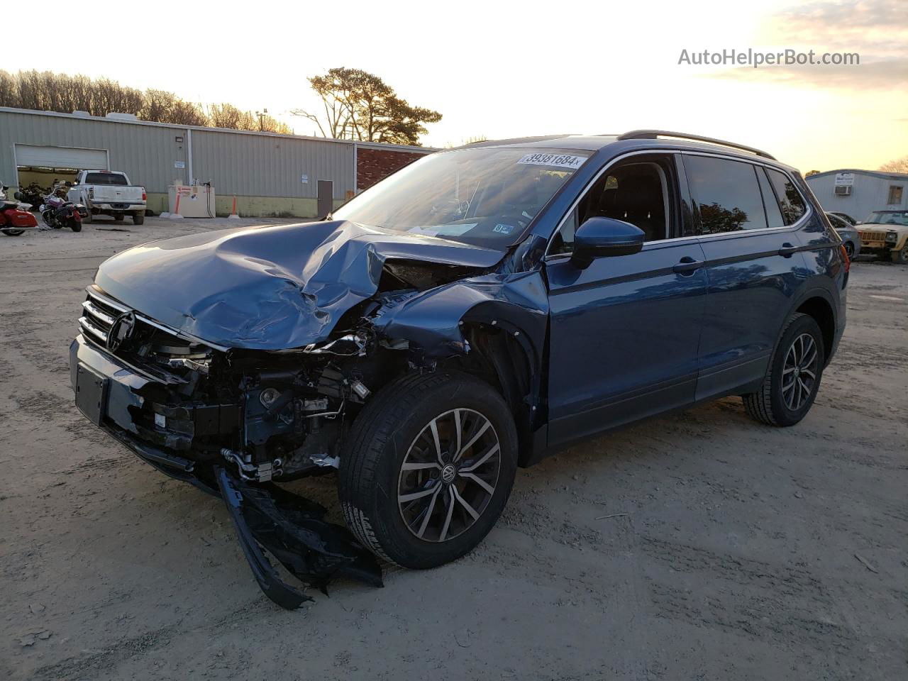 2019 Volkswagen Tiguan Se Blue vin: 3VV3B7AXXKM139758