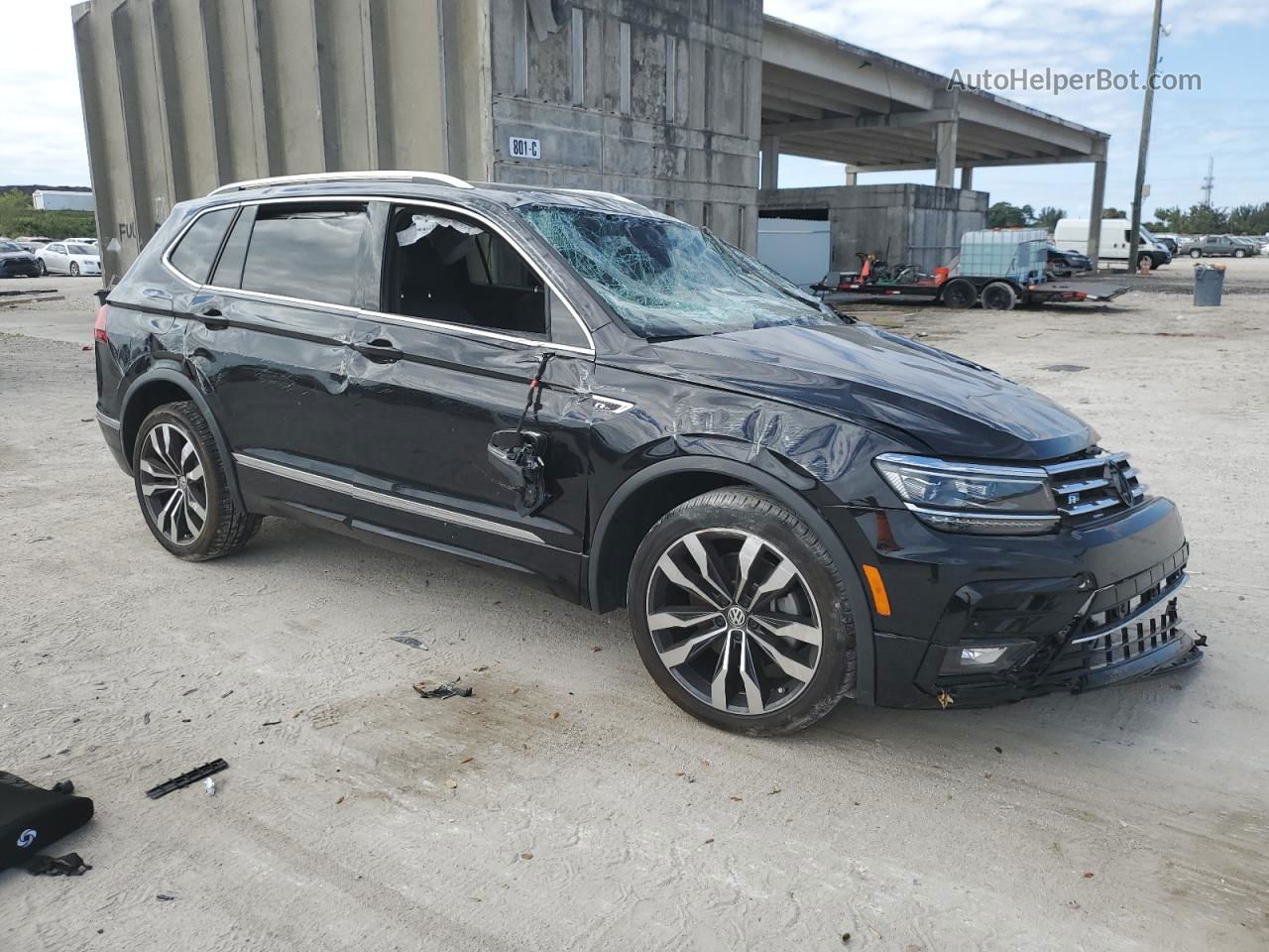 2021 Volkswagen Tiguan Sel Premium R-line Черный vin: 3VV4B7AX9MM091743