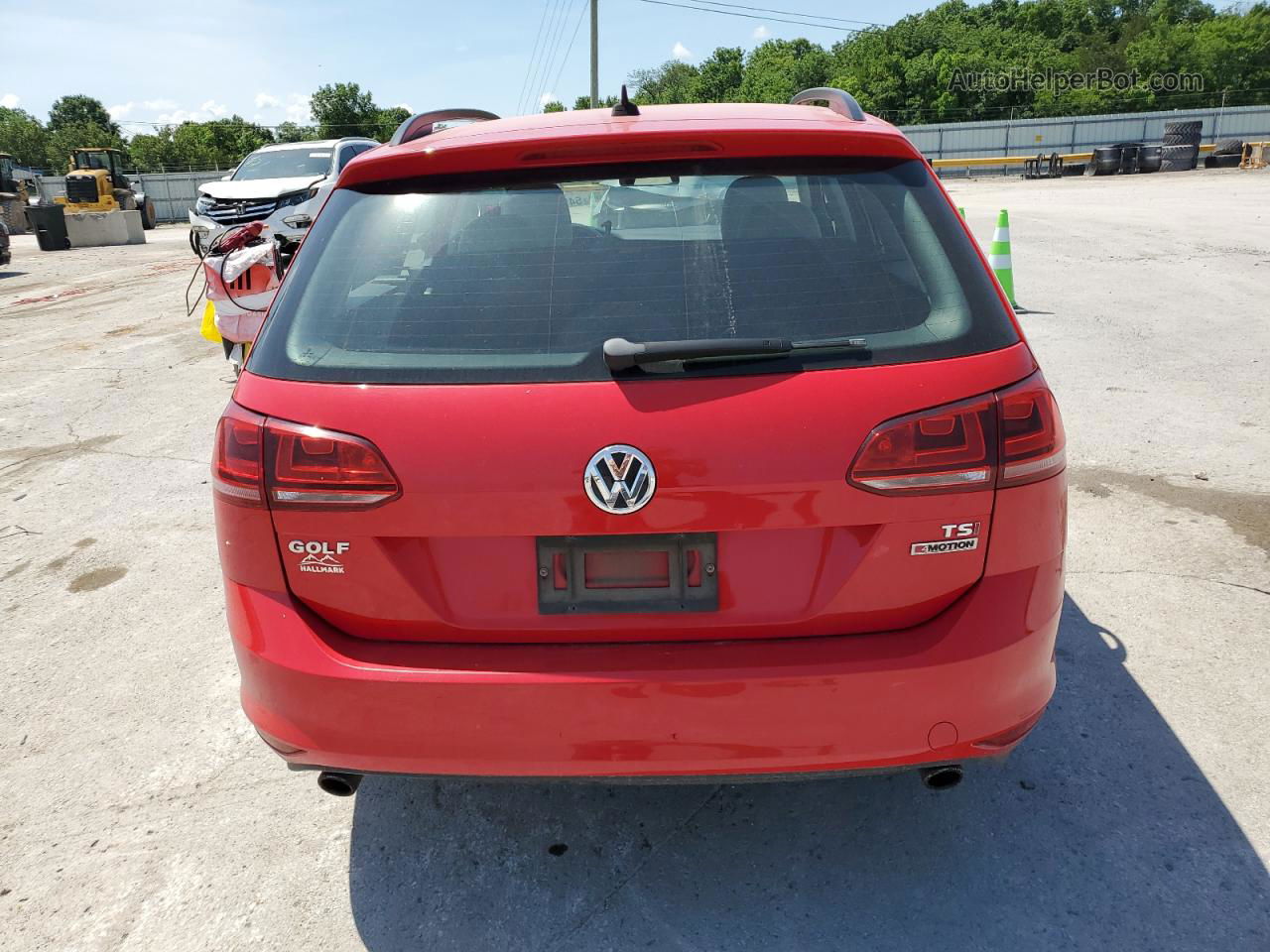 2017 Volkswagen Golf Sportwagen S Red vin: 3VW017AU5HM541140