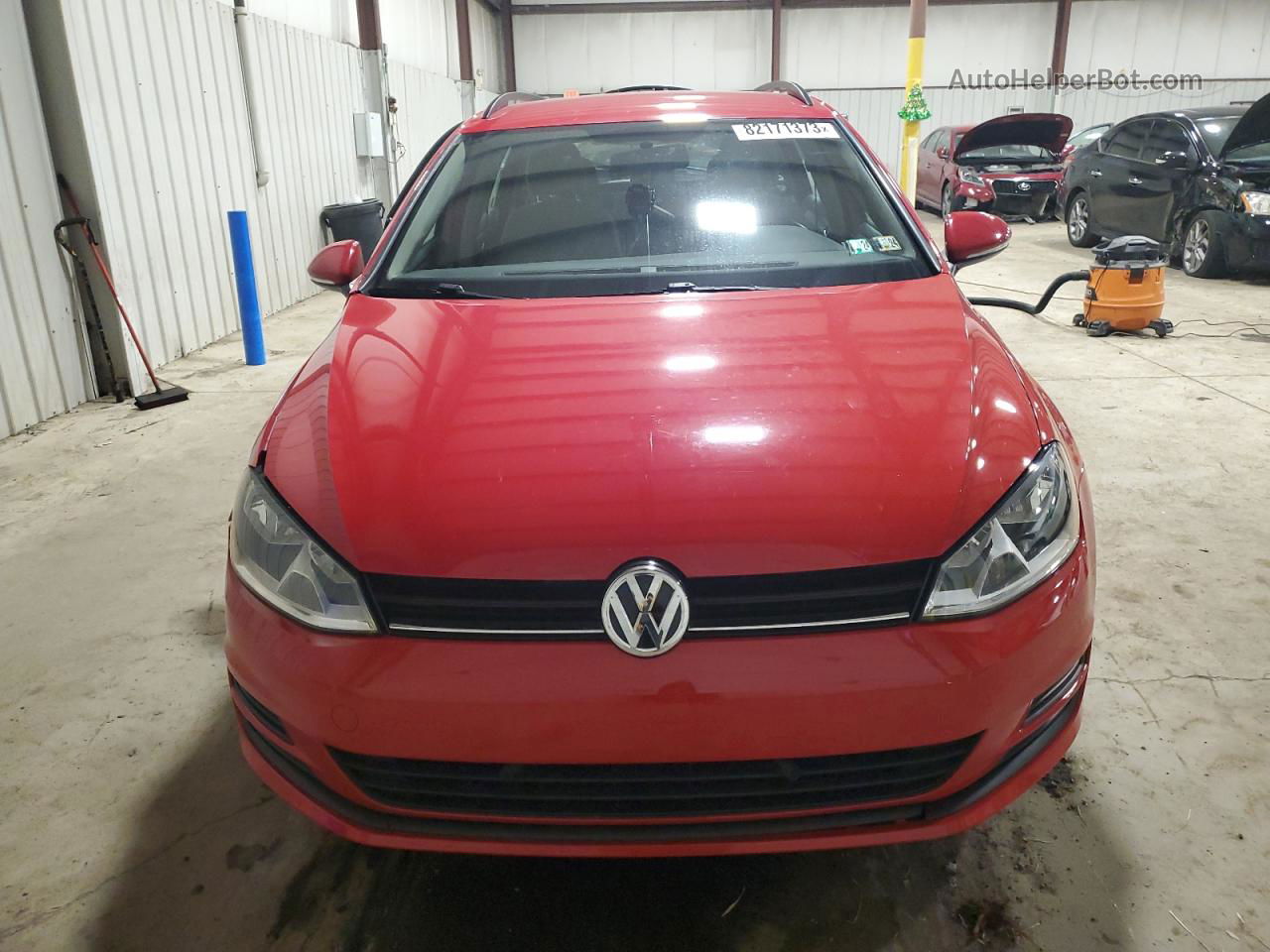 2017 Volkswagen Golf Sportwagen S Red vin: 3VW017AUXHM532742