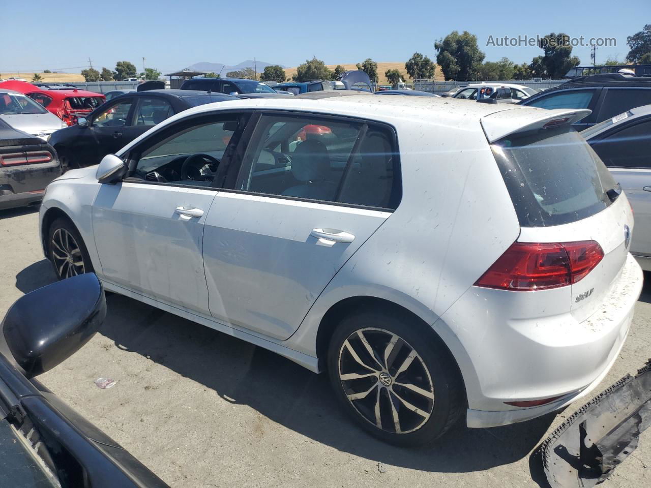 2015 Volkswagen Golf  White vin: 3VW217AU7FM007269