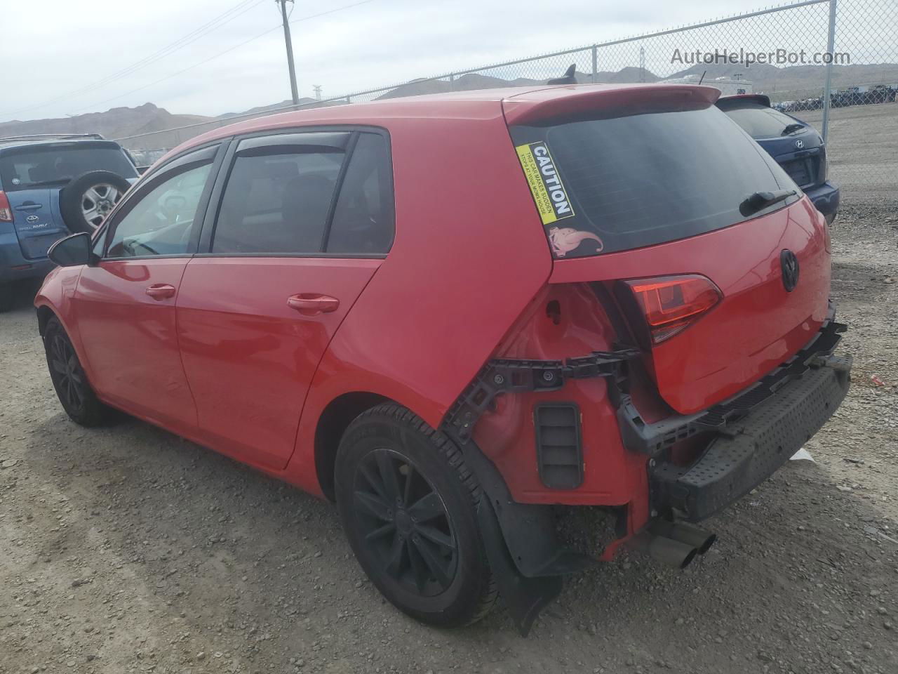 2015 Volkswagen Golf  Red vin: 3VW217AU8FM018460