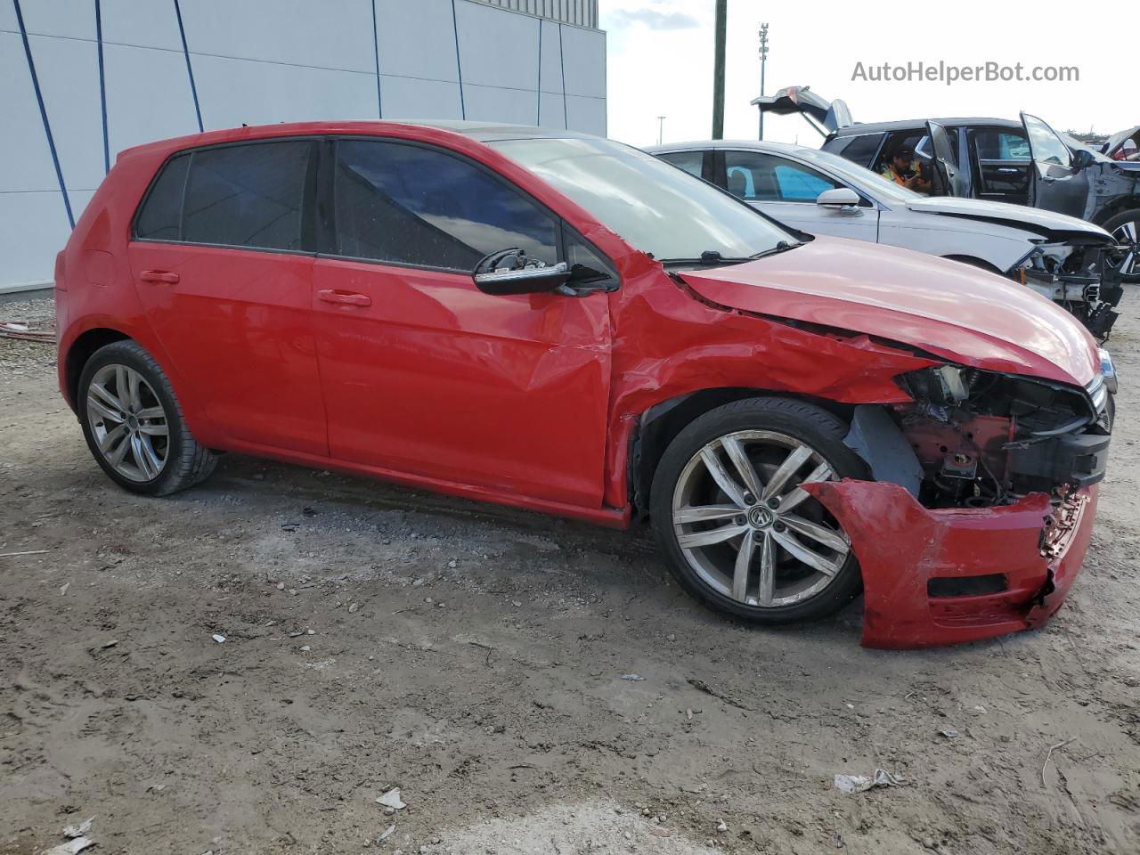 2015 Volkswagen Golf  Красный vin: 3VW217AUXFM035020