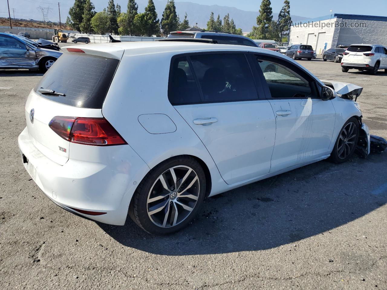 2016 Volkswagen Golf S/se Белый vin: 3VW217AUXGM048173