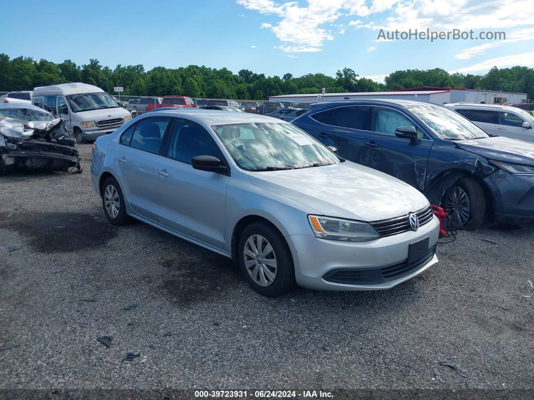 2014 Volkswagen Jetta 2.0l S Silver vin: 3VW2K7AJ1EM225905