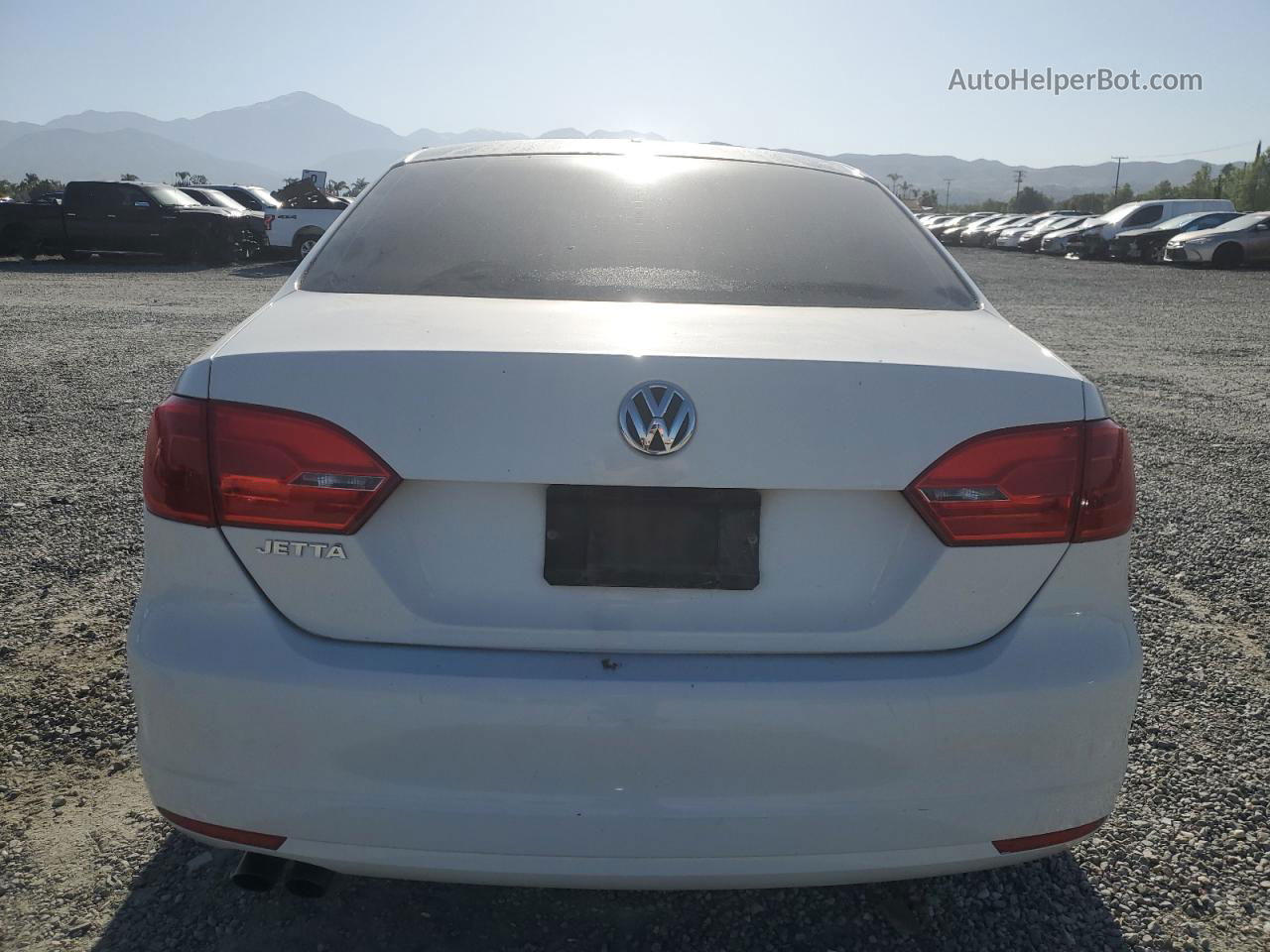 2014 Volkswagen Jetta Base White vin: 3VW2K7AJ1EM375724